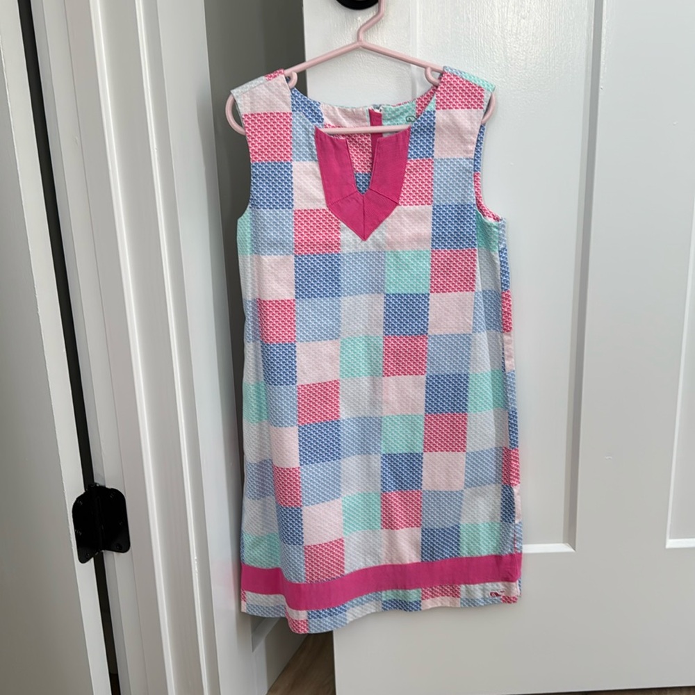 Vineyard Vines Whale Shift Dress excellent lightly used condition. Size 7